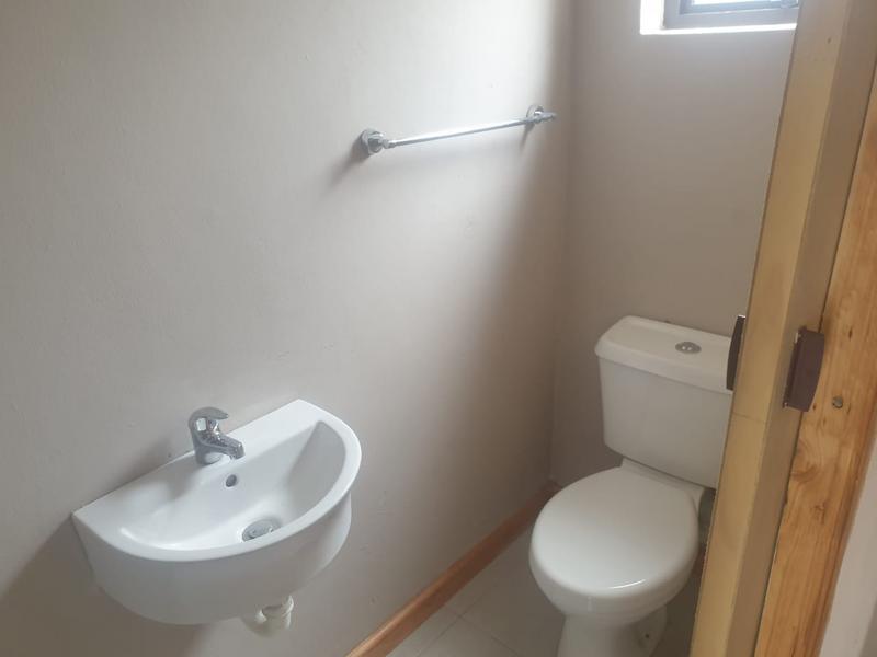 To Let 1 Bedroom Property for Rent in Hagley Western Cape
